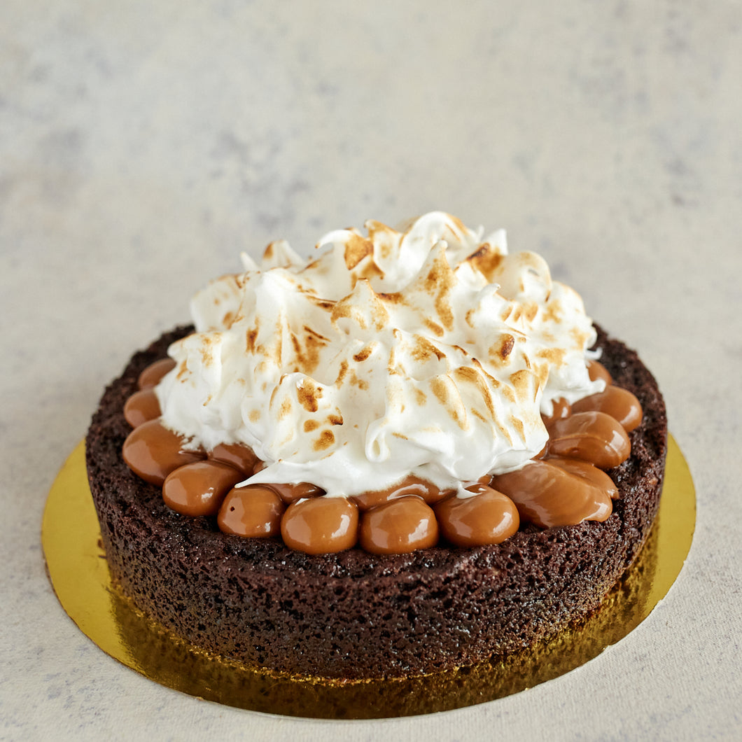 Brownie con dulce de leche y merengue