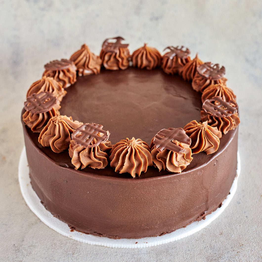 Torta de chocolate con crema Bariloche