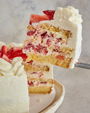 Cargar imagen en el visor de la galería, Gateau de frutilla o durazno
